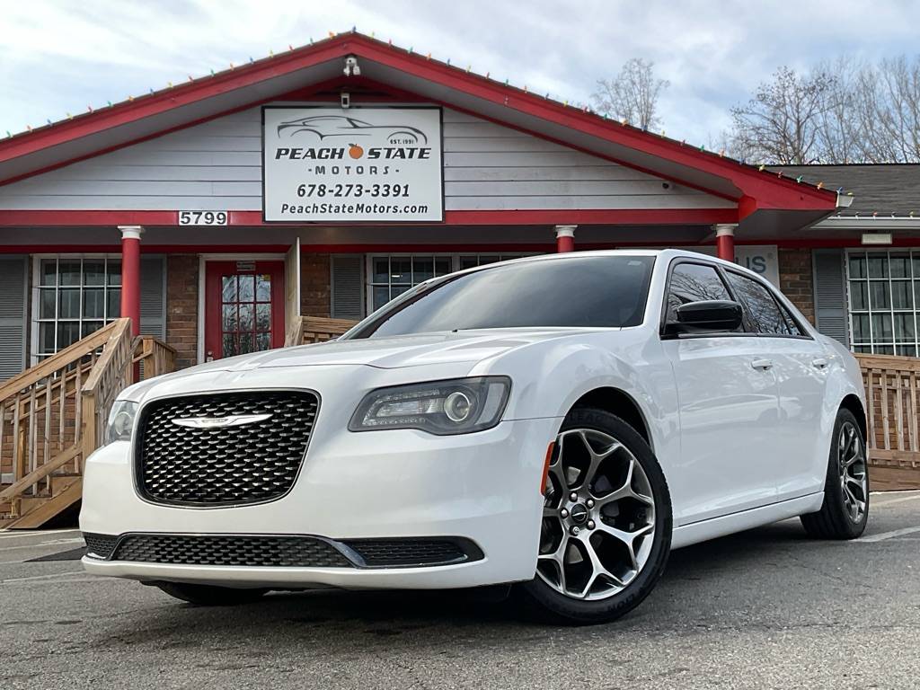 2018 Chrysler 300 Touring — Sedan — 96,116 mi — Acworth, GA