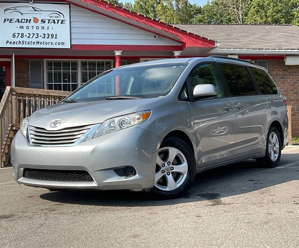 2015 Toyota Sienna LE — Minivan — 131,530 mi — Acworth, GA