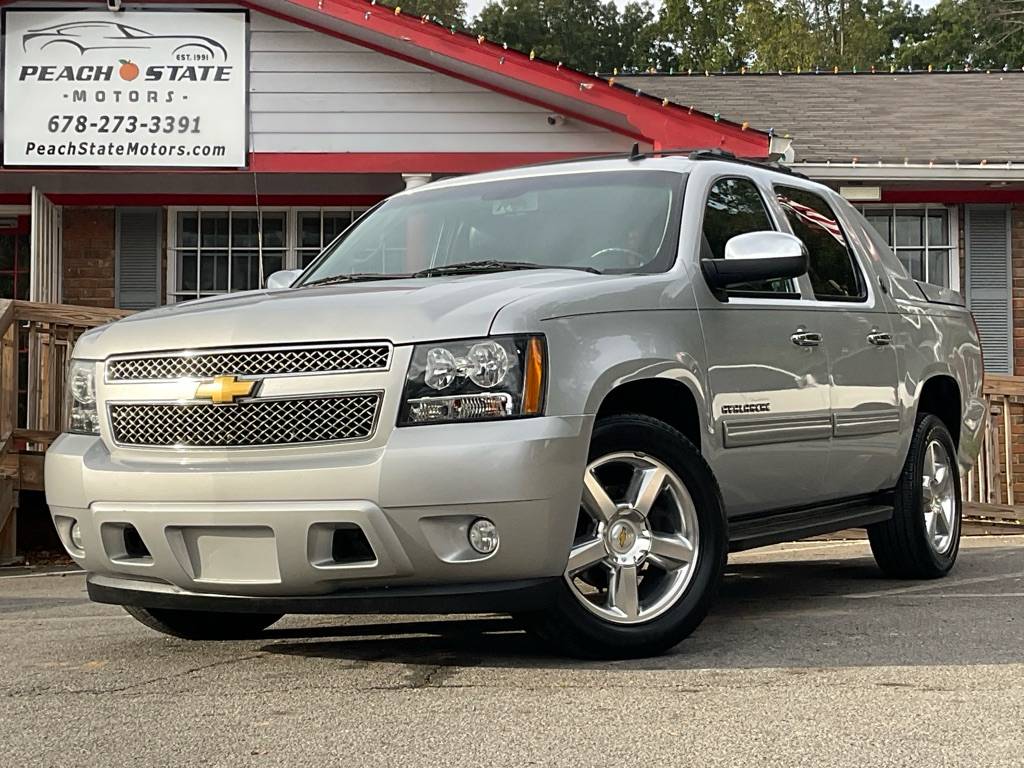 2013 Chevrolet Avalanche LT — Pickup Truck — 156,559 mi — Acworth, GA