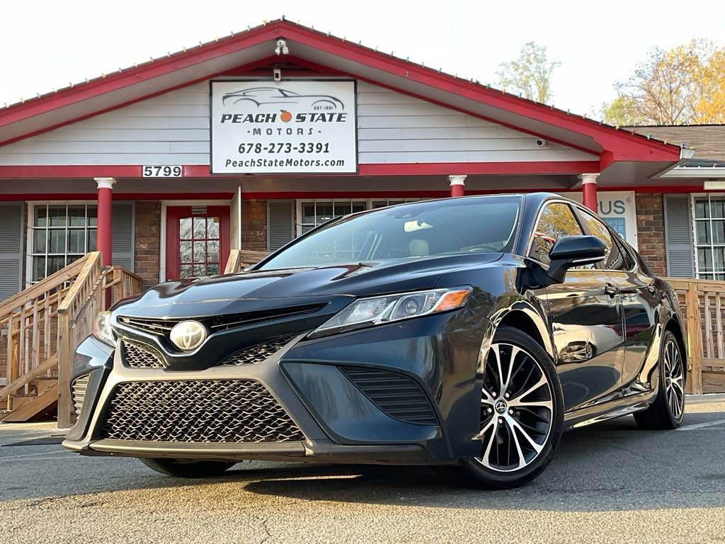 2018 Toyota Camry SE — Sedan — 120,565 mi — Acworth, GA