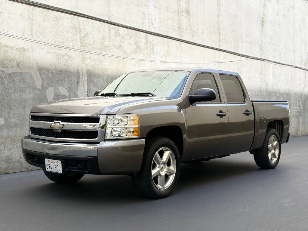 2008 Chevrolet Silverado 1500 WT — Pickup Truck — 181,800 mi — Costa Mesa, CA