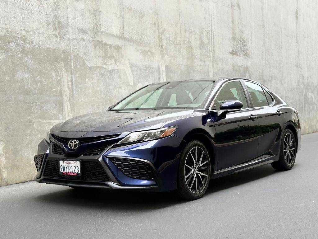 2022 Toyota Camry SE — Sedan — 39,710 mi — Costa Mesa, CA