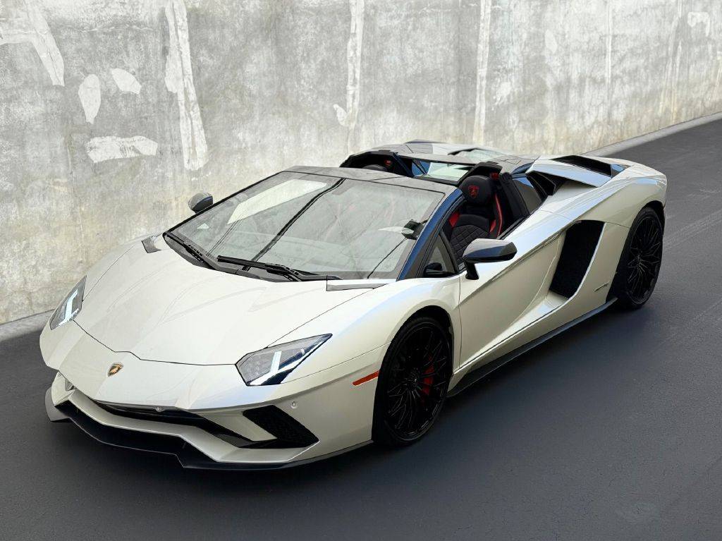 2019 Lamborghini Aventador S — Convertible — 4,253 mi — Costa Mesa, CA