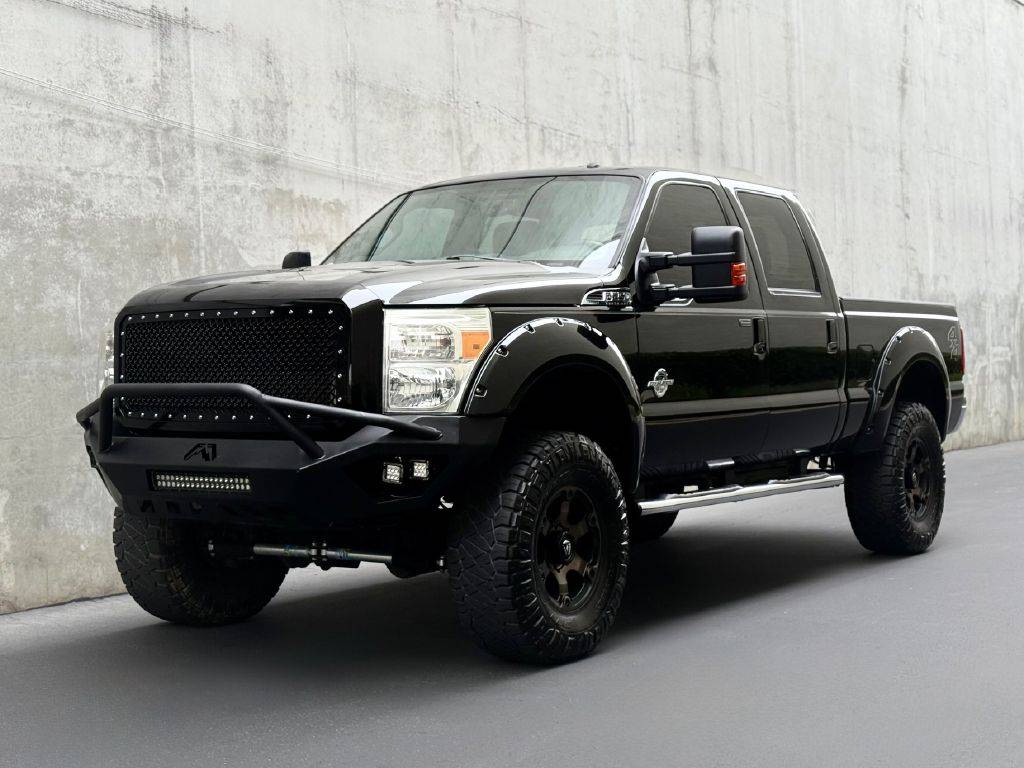 2013 Ford Super Duty F-250 XL — Pickup Truck — 102,438 mi — Costa Mesa, CA