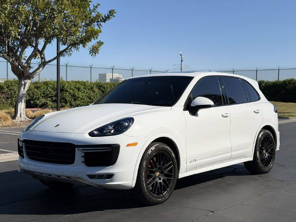 2017 Porsche Cayenne GTS