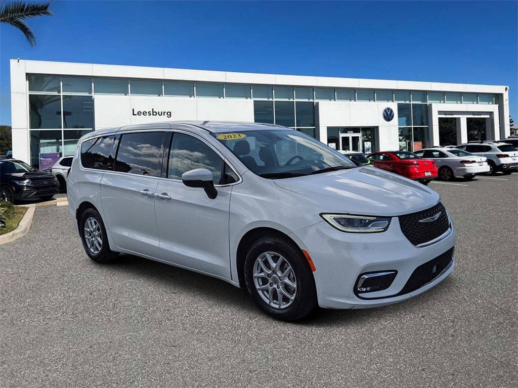 2023 Chrysler Pacifica Touring L — Minivan — 71,755 mi — Leesburg, FL