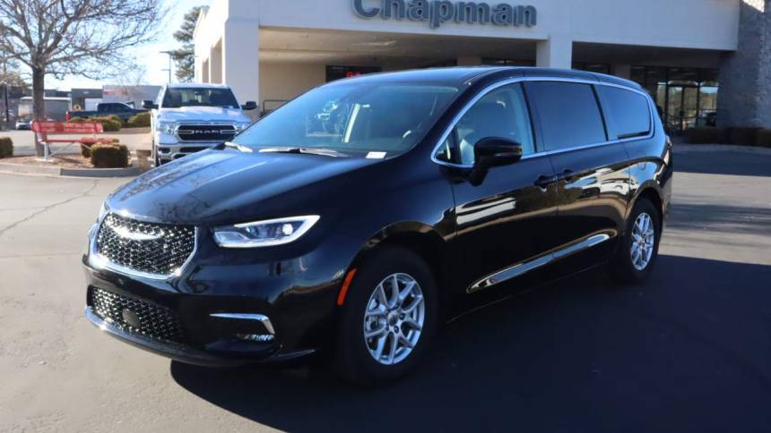 2024 Chrysler Pacifica Touring L — Minivan — 11,509 mi — Payson, AZ