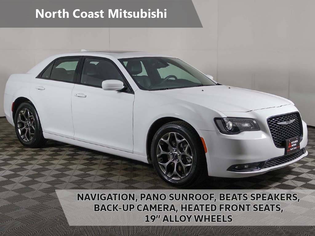 2016 Chrysler 300 S — Sedan — 33,298 mi — Akron, OH