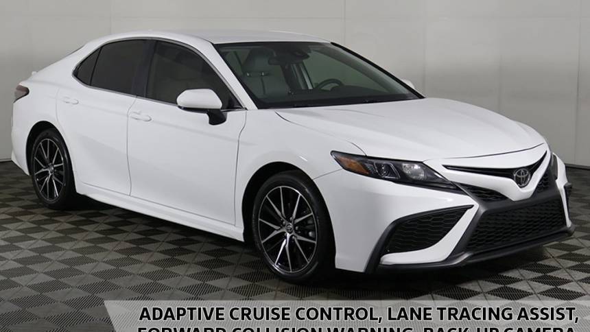 2023 Toyota Camry SE — Sedan — 19,252 mi — Akron, OH