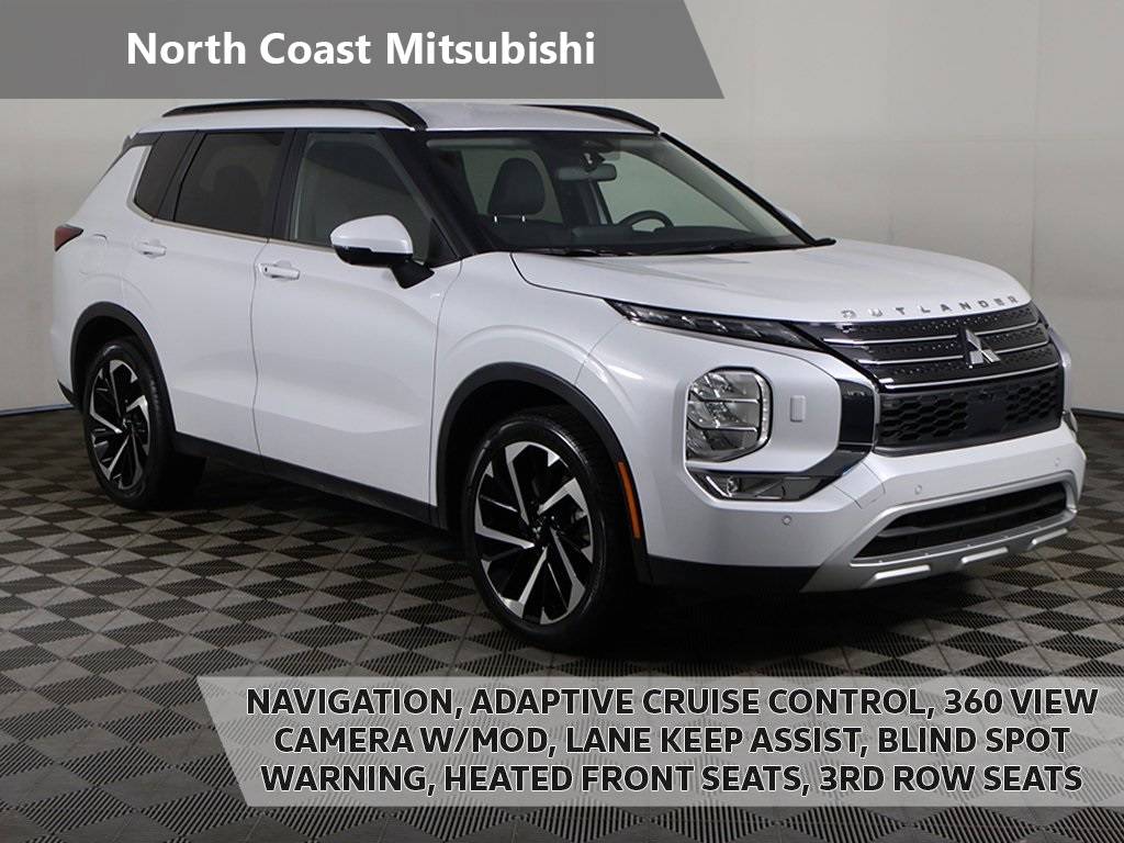 2024 Mitsubishi Outlander SE — SUV — 3,551 mi — Akron, OH