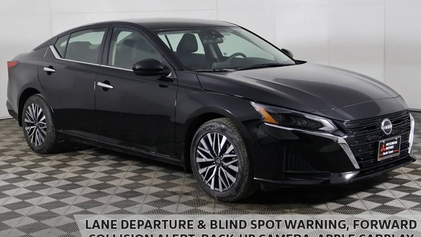 2023 Nissan Altima SV — Sedan — 14,503 mi — Akron, OH