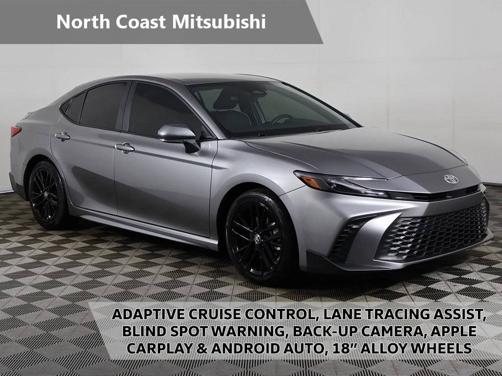 2025 Toyota Camry SE — Sedan — 10,330 mi — Akron, OH