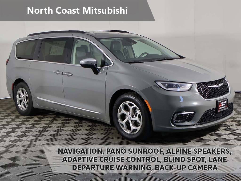 2023 Chrysler Pacifica Limited — Minivan — 62,074 mi — Akron, OH