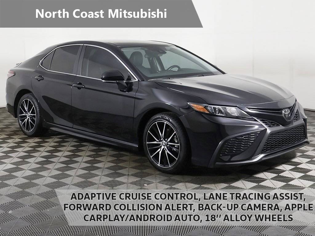 2023 Toyota Camry SE — Sedan — 20,311 mi — Akron, OH
