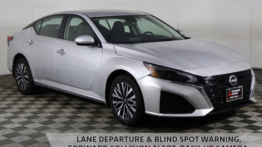 2023 Nissan Altima SV — Sedan — 18,106 mi — Akron, OH