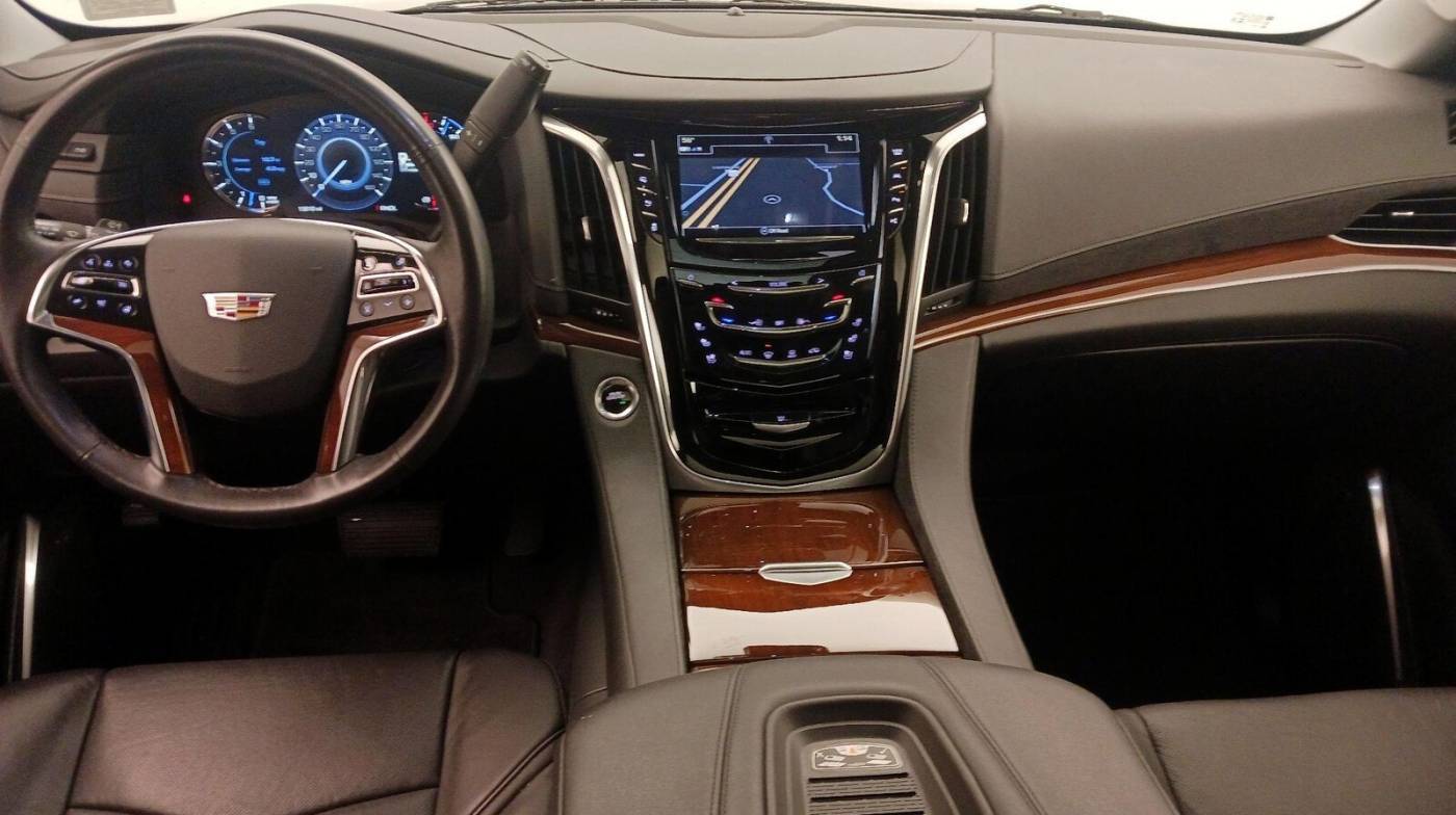 2020 Cadillac Escalade Luxury — SUV — 19,807 mi — Oxnard, CA