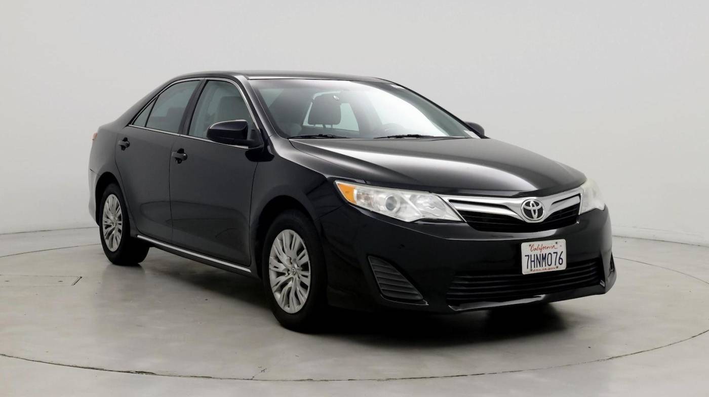 2014 Toyota Camry LE — Sedan — 120,389 mi — Oxnard, CA