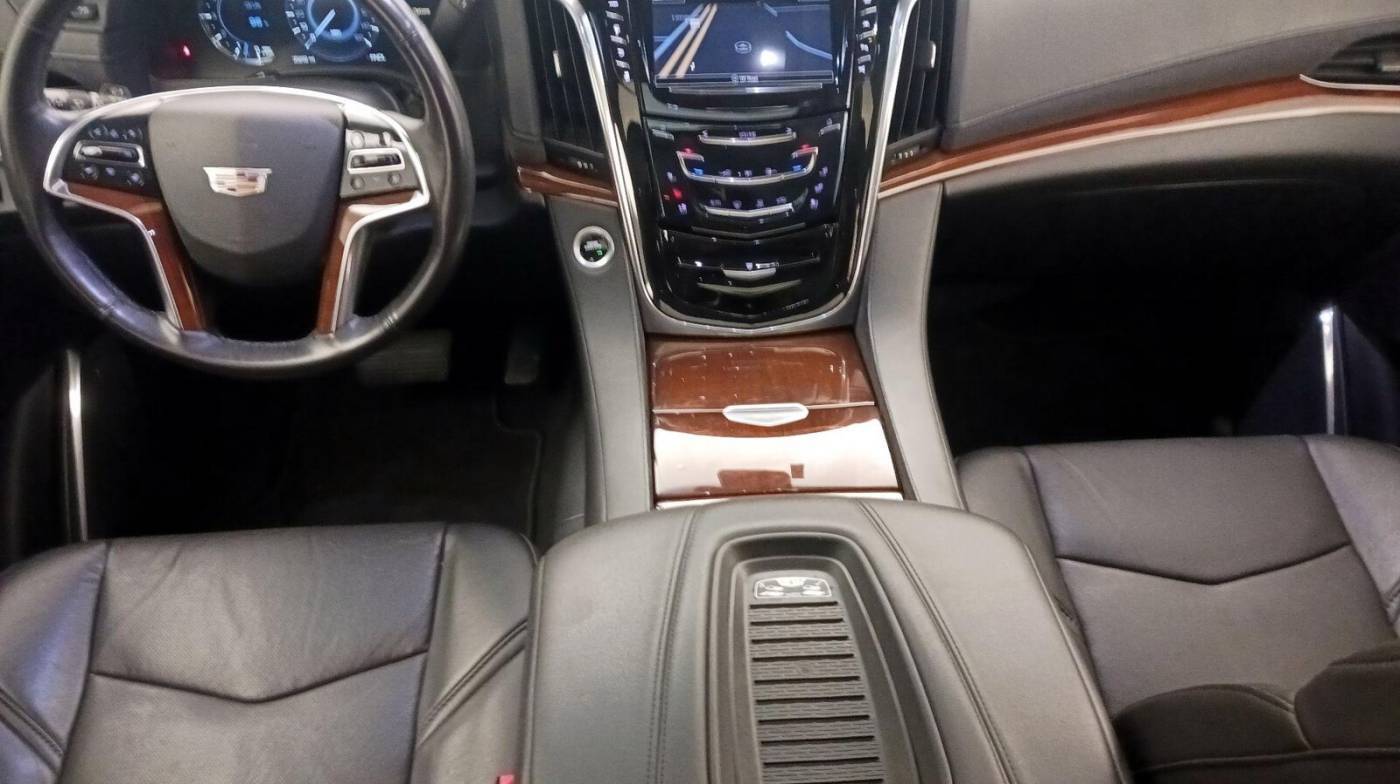 2019 Cadillac Escalade Premium Luxury — SUV — 35,285 mi — Oxnard, CA