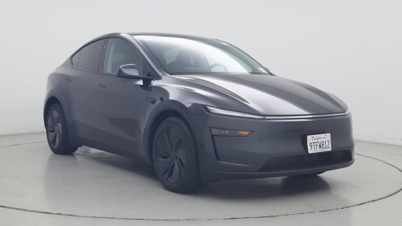 2026 Tesla Model Y Long Range — SUV — 4,883 mi — Inglewood, CA