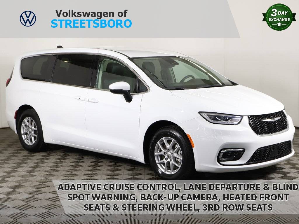 2023 Chrysler Pacifica Touring L — Minivan — 68,424 mi — Streetsboro, OH