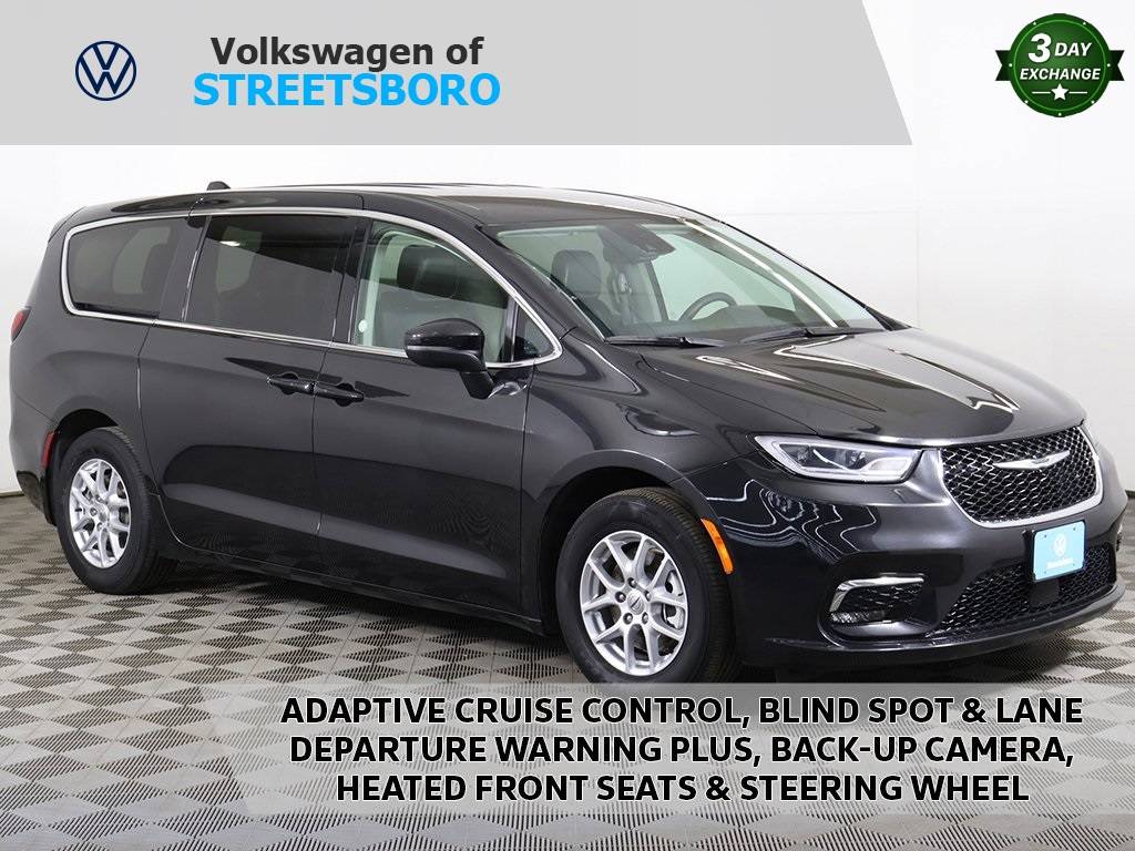 2023 Chrysler Pacifica Touring L — Minivan — 48,726 mi — Streetsboro, OH
