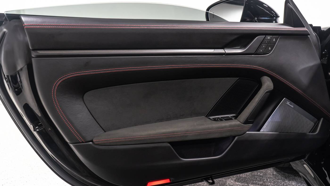 2022 Porsche 911 Targa 4 GTS — Coupe — 4,141 mi — Pompano Beach, FL