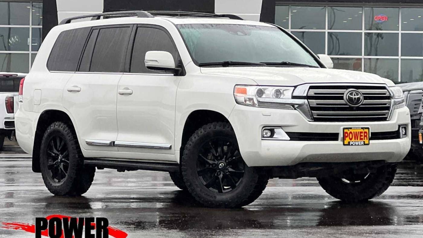 2017 Toyota Land Cruiser Base — SUV — 117,588 mi — Salem, OR