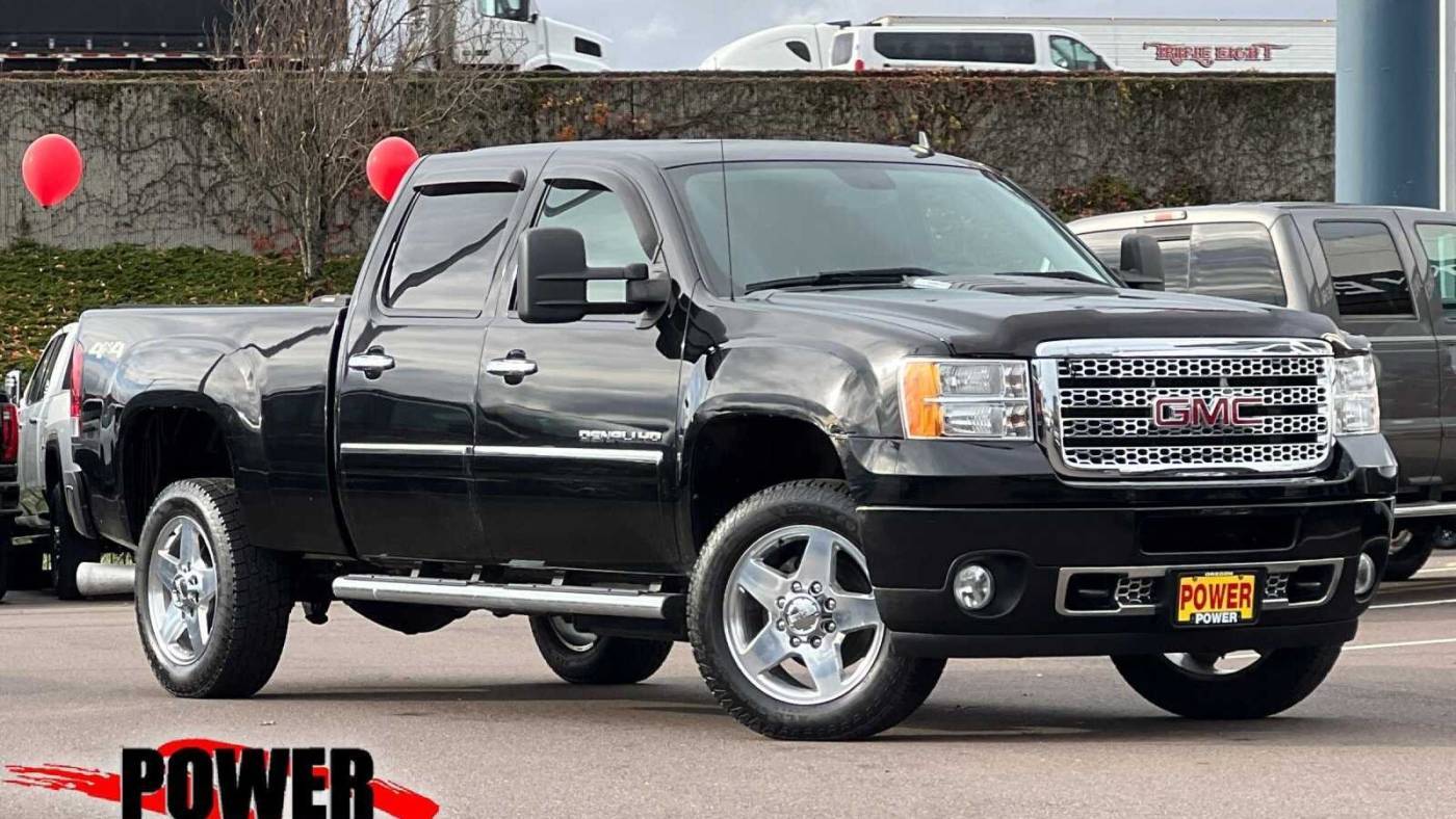 2014 GMC Sierra 2500HD Denali — Pickup Truck — 94,888 mi — Salem, OR