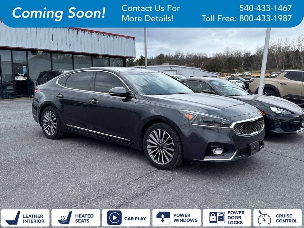 2017 Kia Cadenza Premium — Sedan — 101,865 mi — Harrisonburg, VA