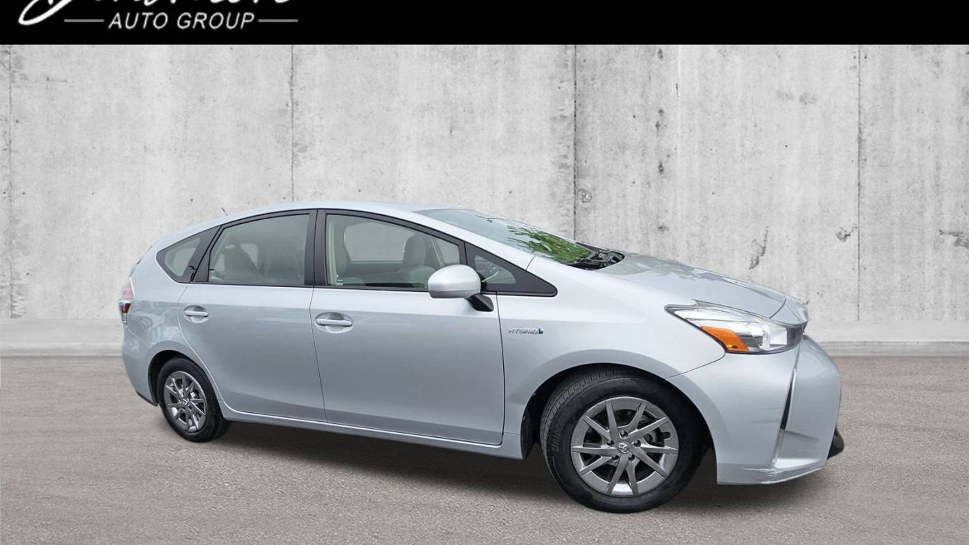 2016 Toyota Prius v Four