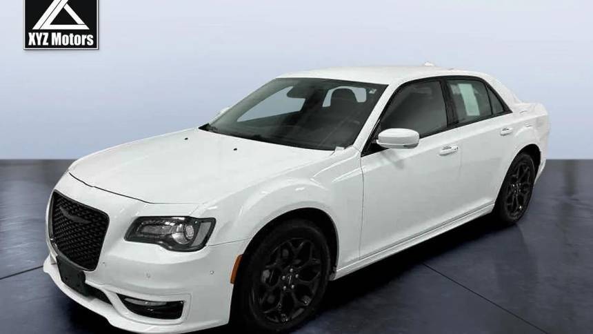 2022 Chrysler 300 Touring L — Sedan — 56,226 mi — Grand Rapids, MI