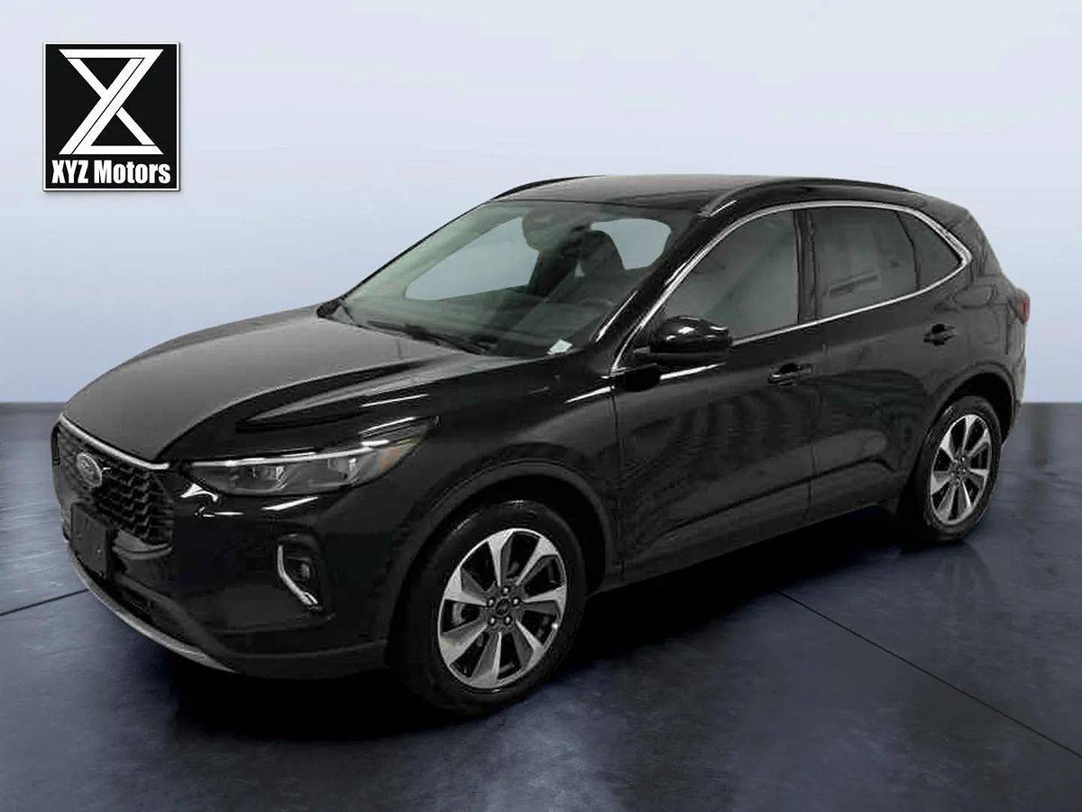 2023 Ford Escape Platinum — SUV — 41,449 mi — Grand Rapids, MI