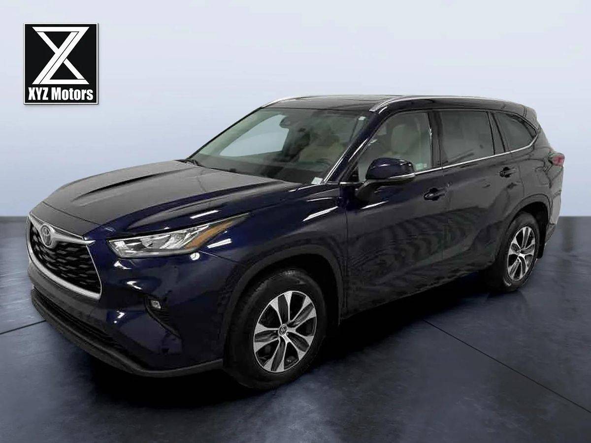 2021 Toyota Highlander XLE — SUV — 42,211 mi — Grand Rapids, MI