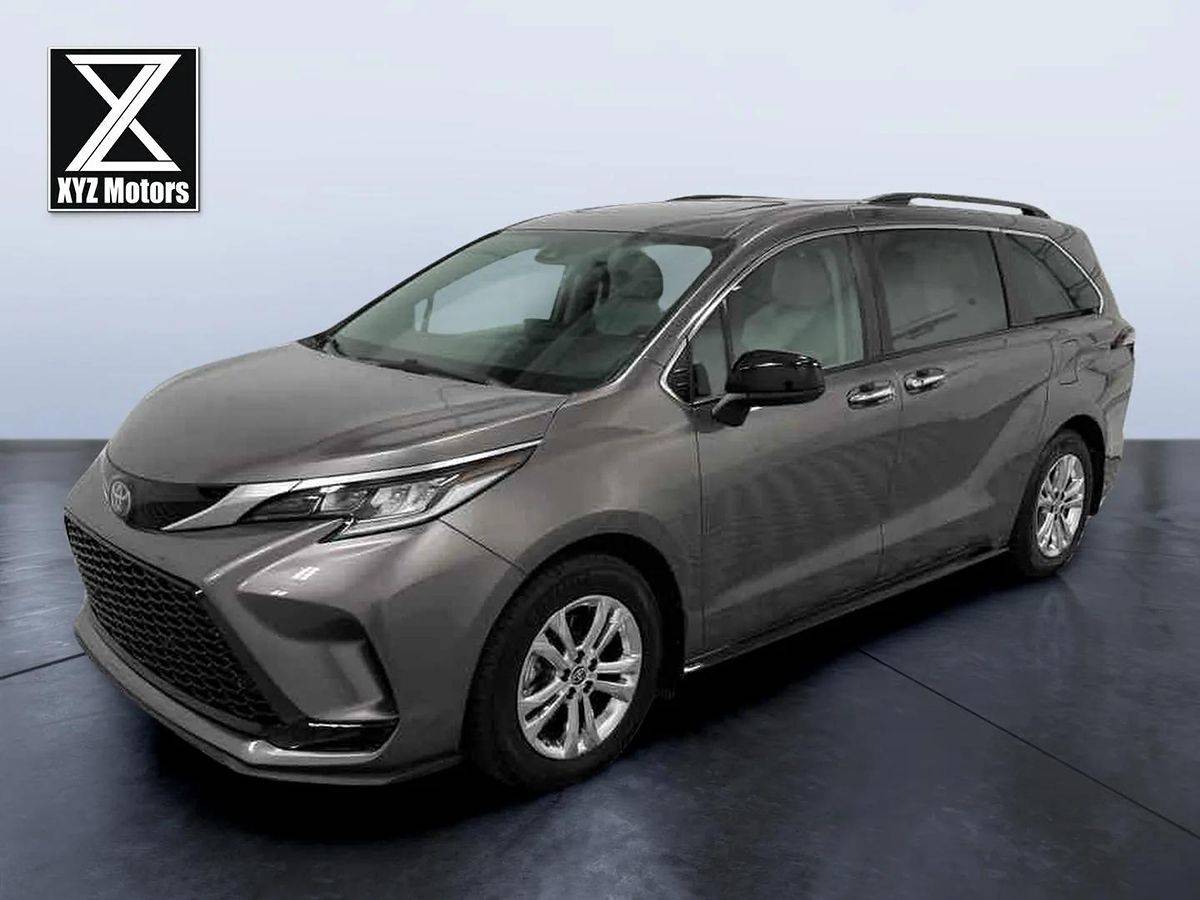 2022 Toyota Sienna XSE — Minivan — 18,719 mi — Grand Rapids, MI
