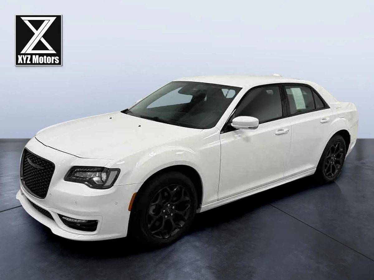 2022 Chrysler 300 Touring L — Sedan — 11,529 mi — Grand Rapids, MI