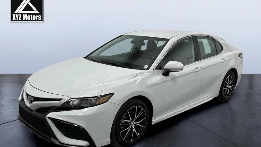 2022 Toyota Camry SE — Sedan — 65,871 mi — Grand Rapids, MI