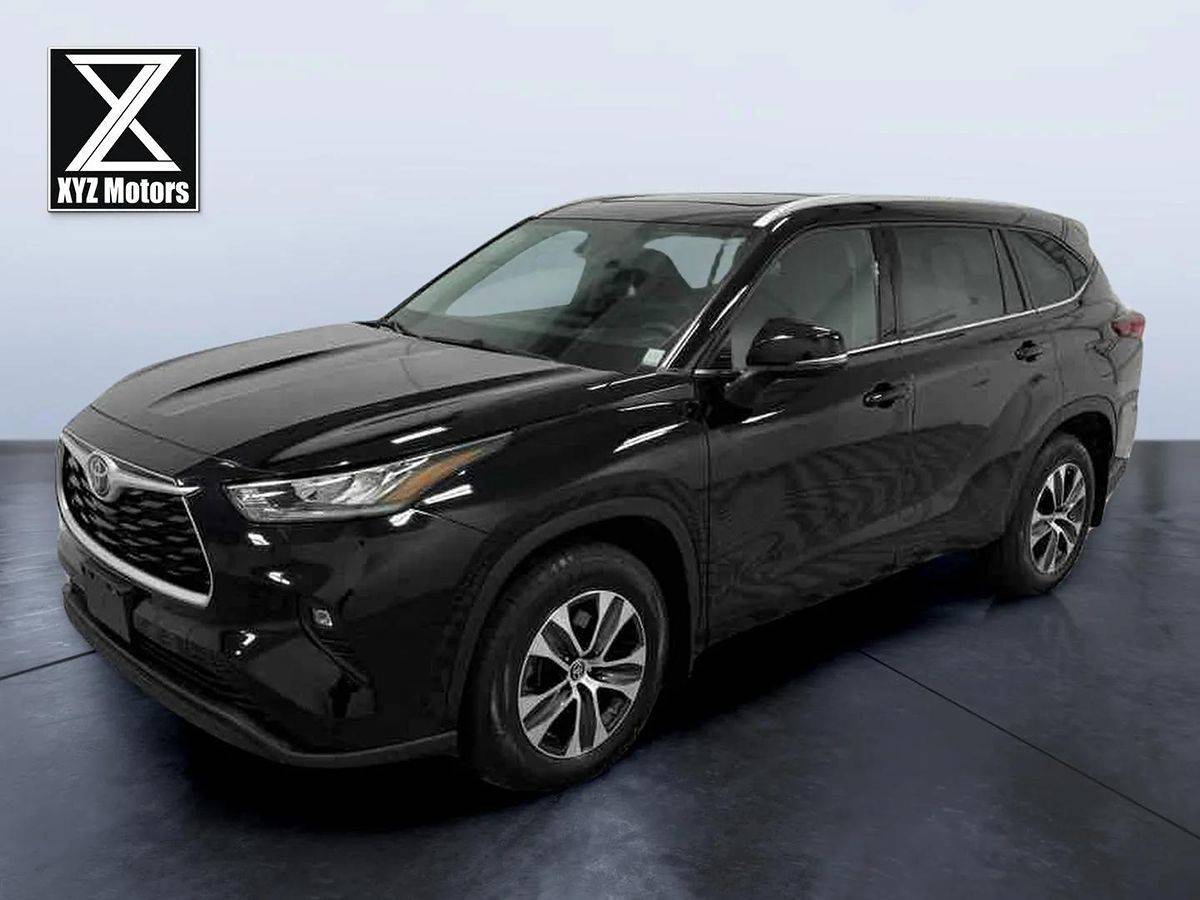 2022 Toyota Highlander XLE — SUV — 29,300 mi — Grand Rapids, MI