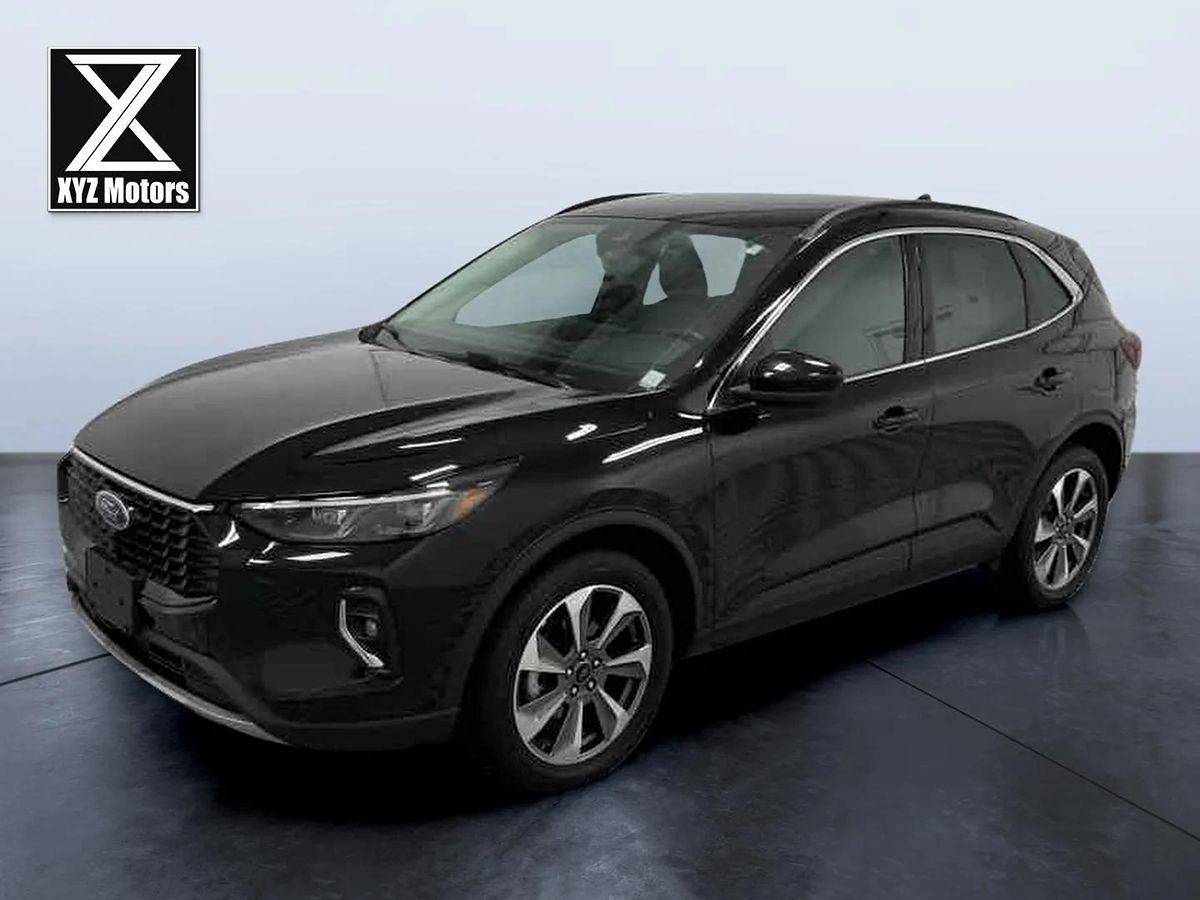 2023 Ford Escape Platinum — SUV — 39,946 mi — Grand Rapids, MI