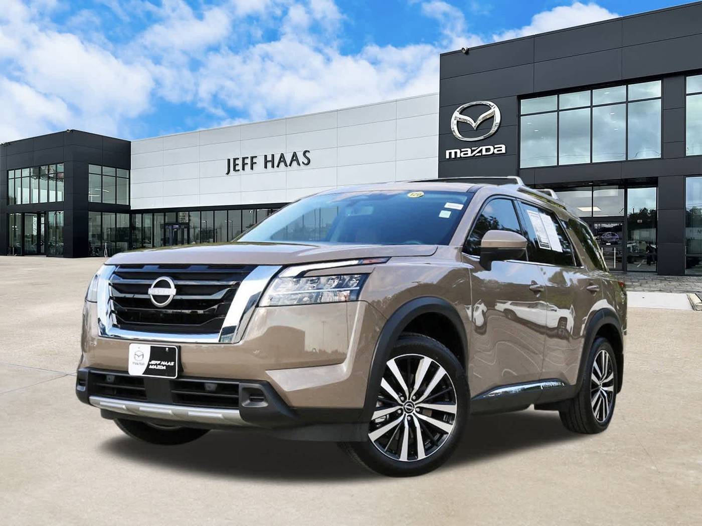 2024 Nissan Pathfinder Platinum — SUV — 18,445 mi — Houston, TX