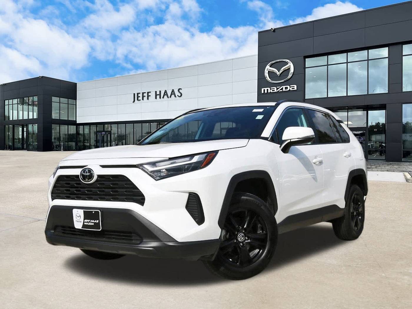 2024 Toyota RAV4 XLE — SUV — 27,173 mi — Houston, TX