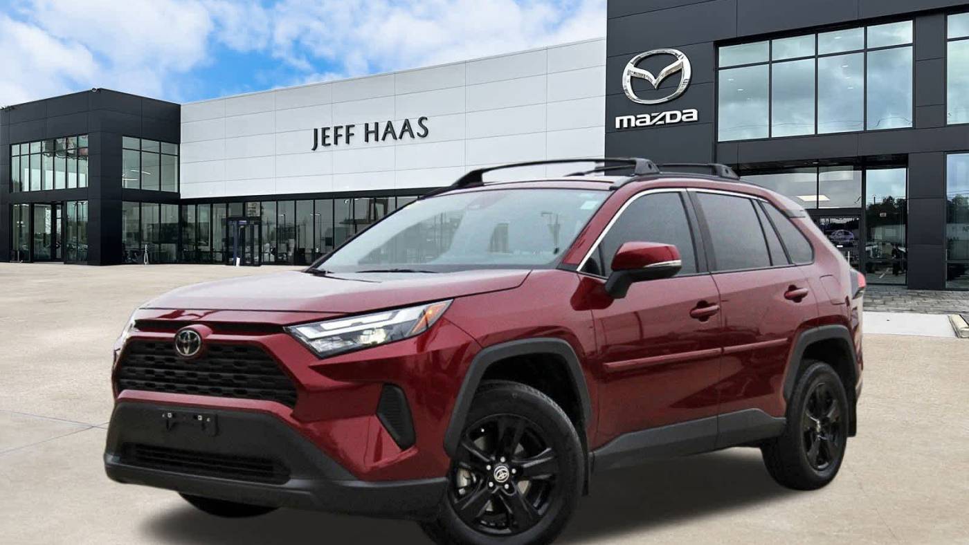 2022 Toyota RAV4 XLE — SUV — 27,298 mi — Houston, TX