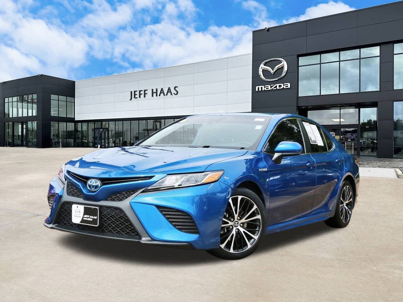 2020 Toyota Camry Hybrid SE — Sedan — 28,403 mi — Houston, TX