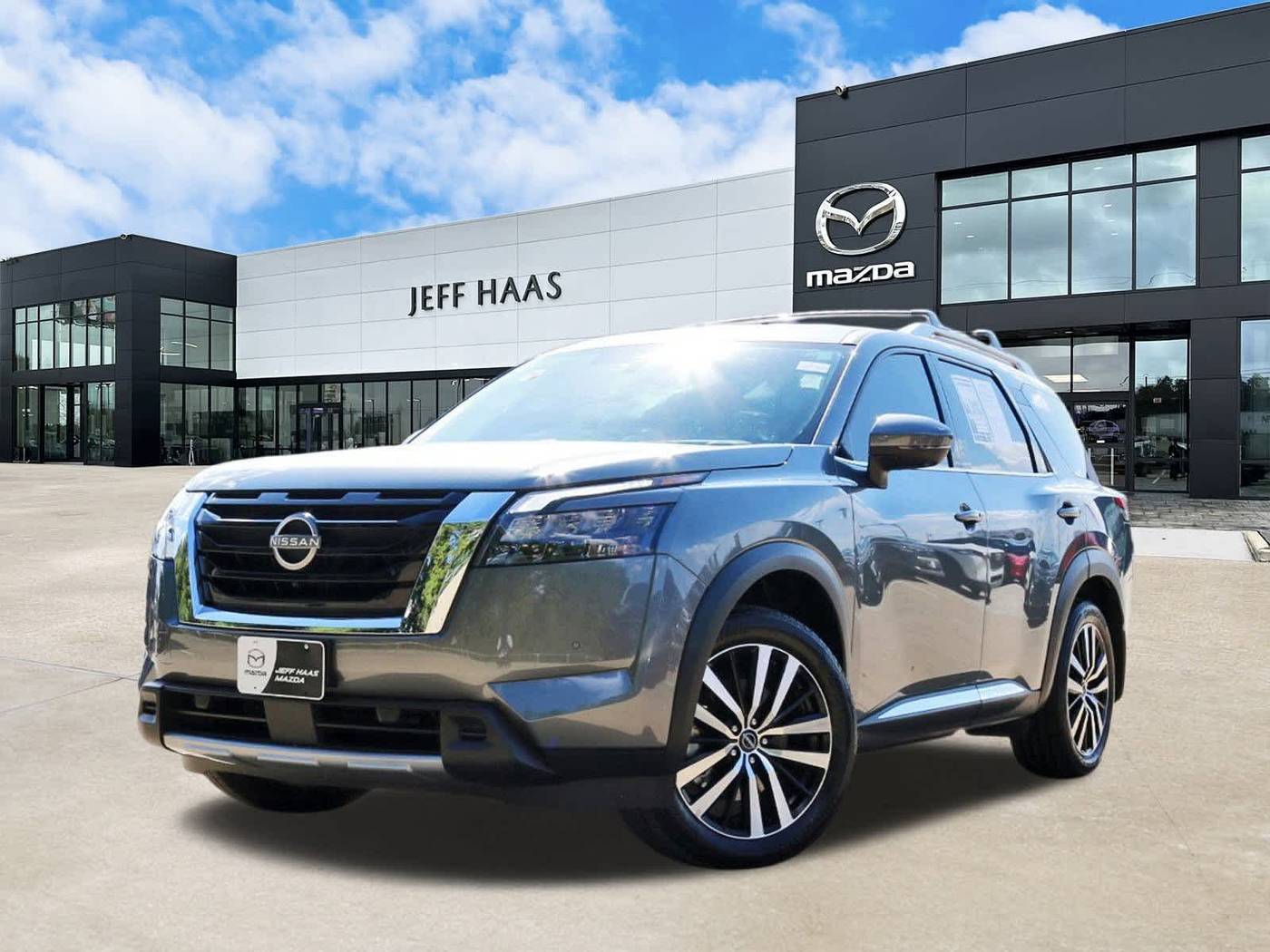 2025 Nissan Pathfinder Platinum — SUV — 8,969 mi — Houston, TX
