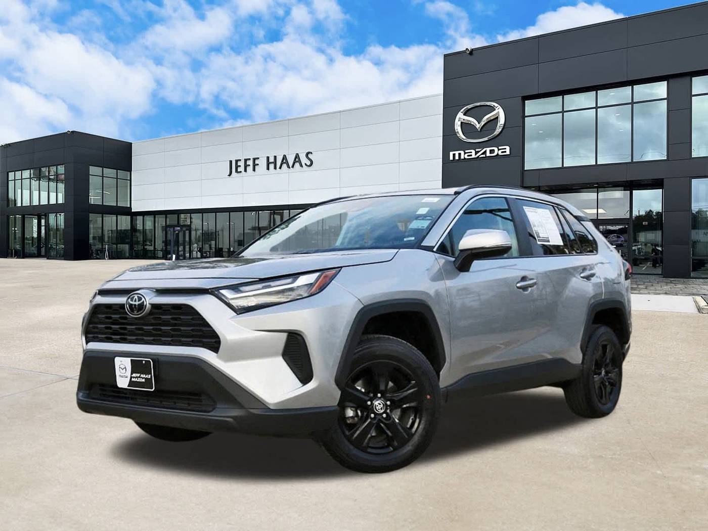2024 Toyota RAV4 XLE — SUV — 16,646 mi — Houston, TX