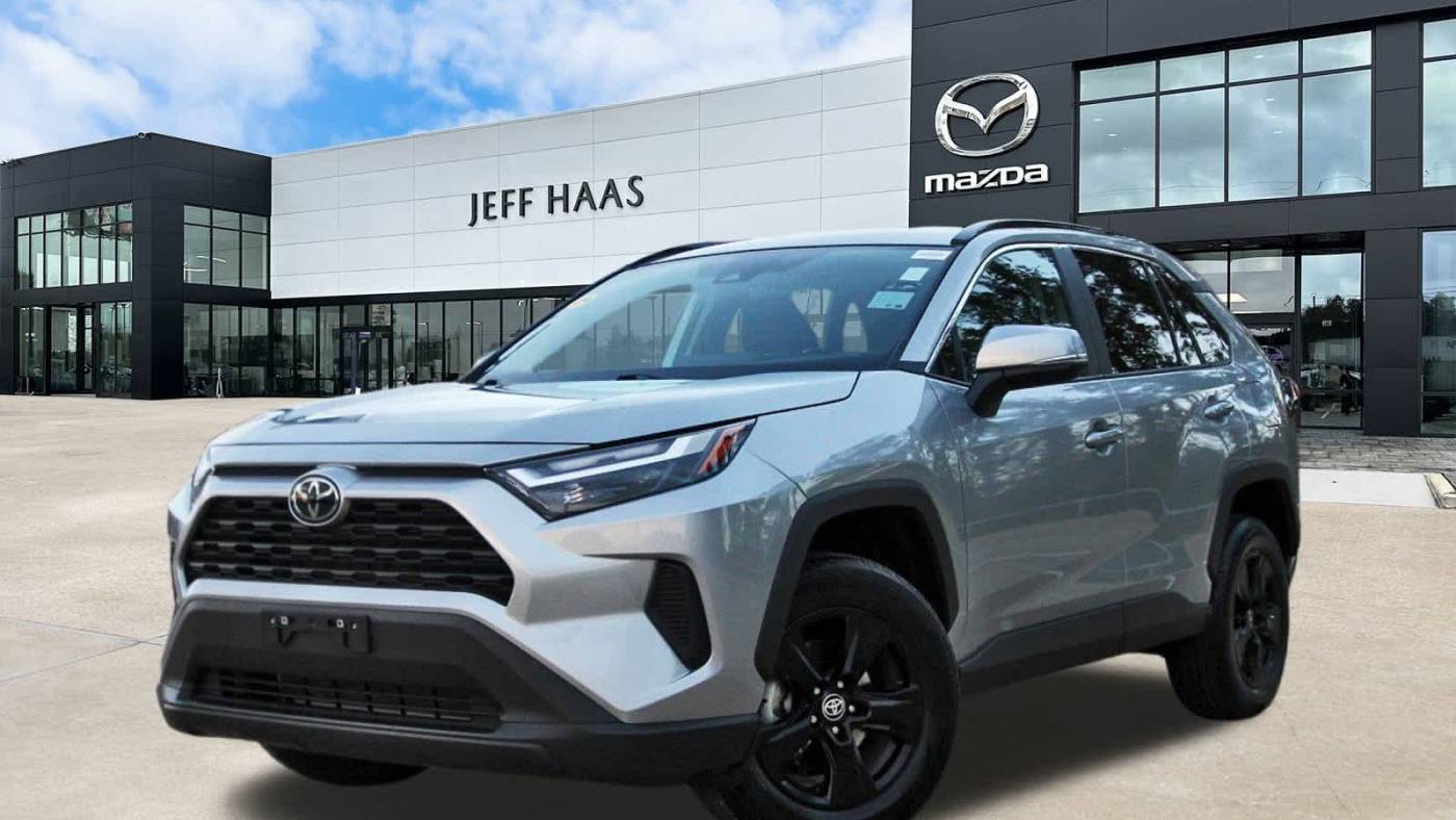 2024 Toyota RAV4 XLE — SUV — 15,172 mi — Houston, TX