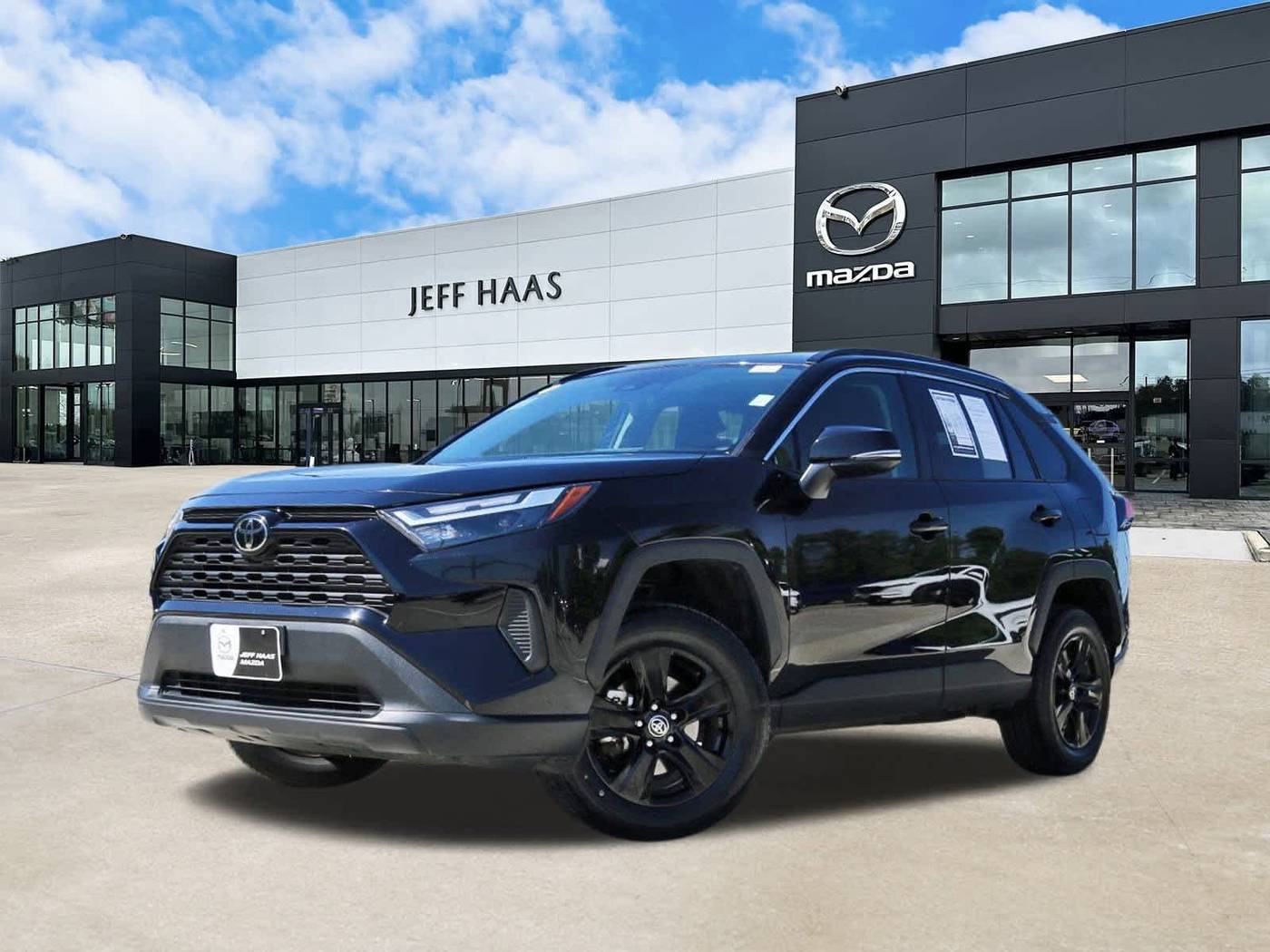 2024 Toyota RAV4 XLE — SUV — 30,626 mi — Houston, TX