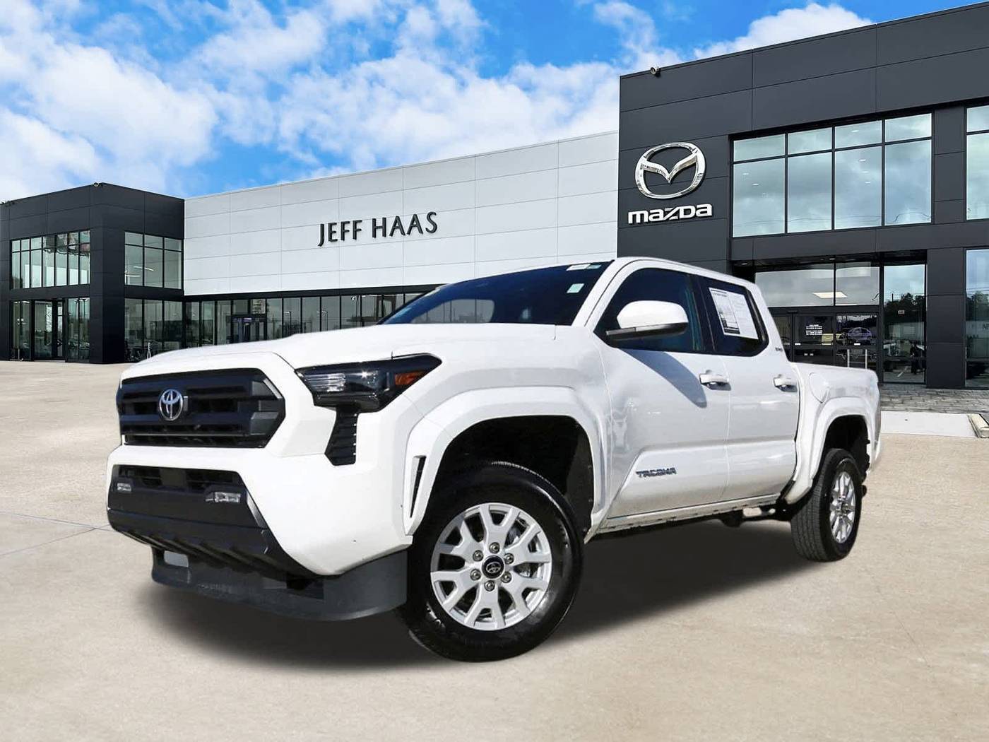 2024 Toyota Tacoma SR5 — Pickup Truck — 22,039 mi — Houston, TX