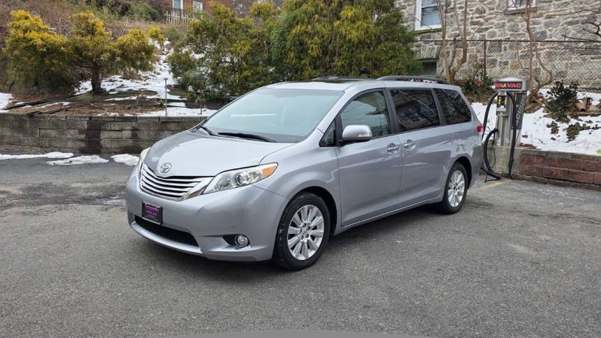 2013 Toyota Sienna XLE — Minivan — 72,389 mi — Yonkers, NY