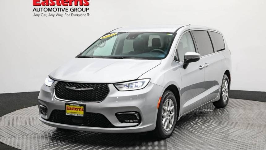 2023 Chrysler Pacifica Touring L — Minivan — 58,052 mi — Millersville, MD