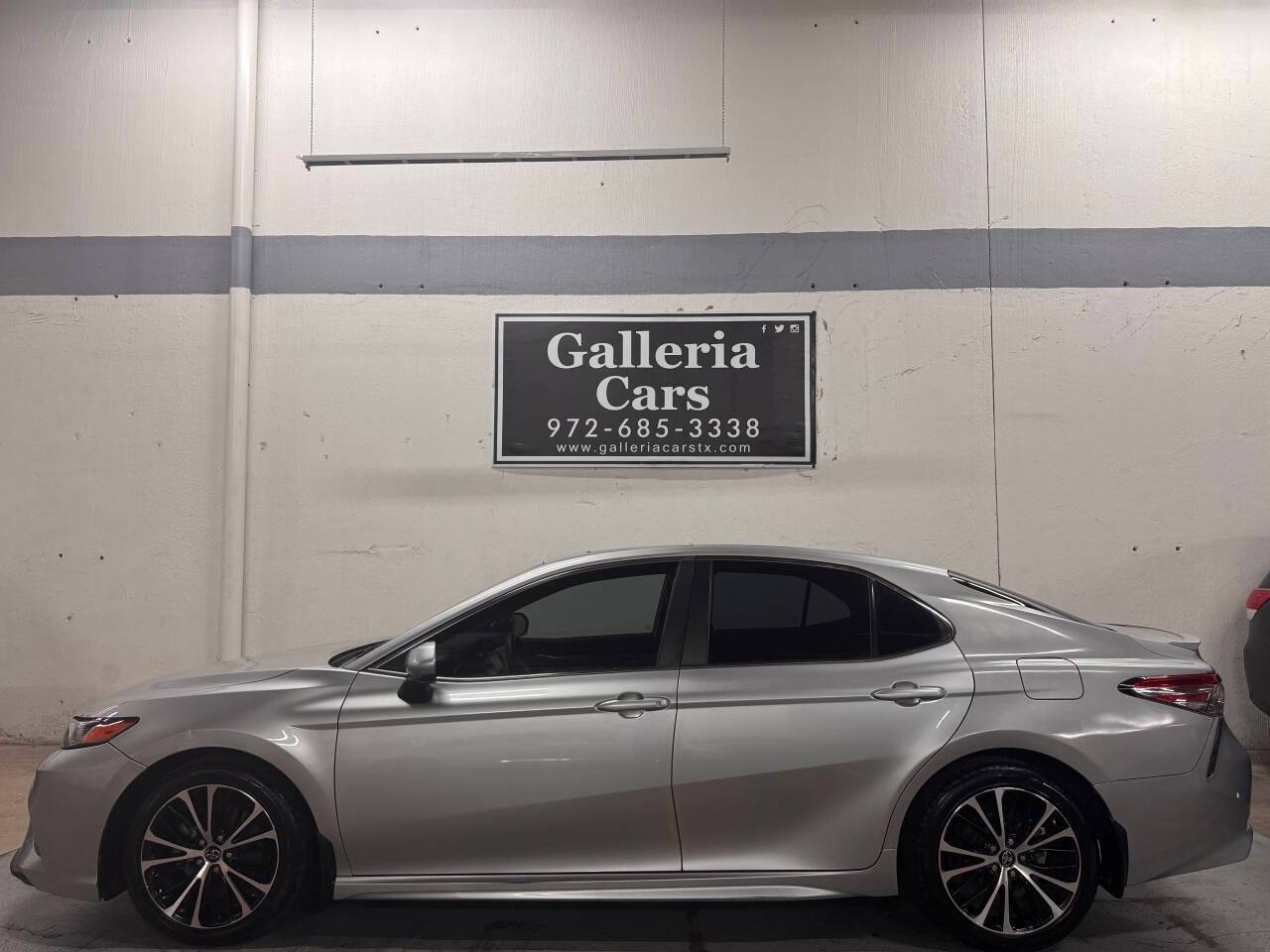 2018 Toyota Camry SE — Sedan — 129,690 mi — Dallas, TX